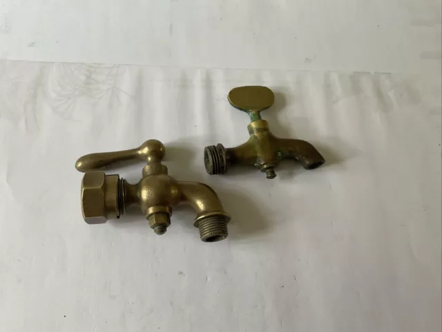 Ancien  beau robinet  en bronze  Ou Laiton pour fontaine ou fût BE
