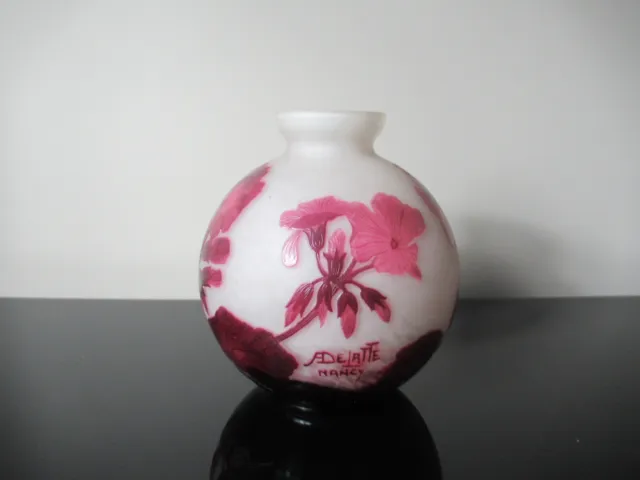 André Delatte Nancy : Ancien vase boule Art Nouveau