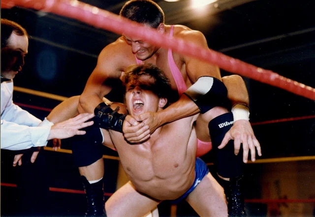 Vintage 1990's Gay Wrestling 8 Pictures  size 3.5" X 5"