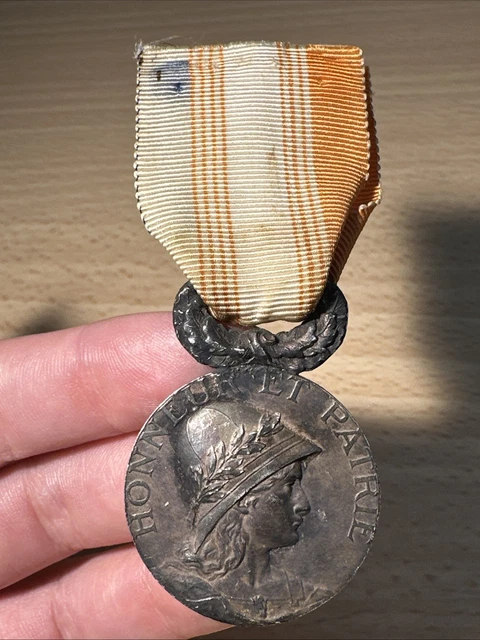 Médaille Française Rare WWI Par Rasumny - Bronze Argenté 1915, Saint-Étienne