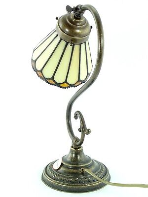 Lampada liberty ottone brunito da tavolo,comodino,lampade con vetro tiffany s28 3