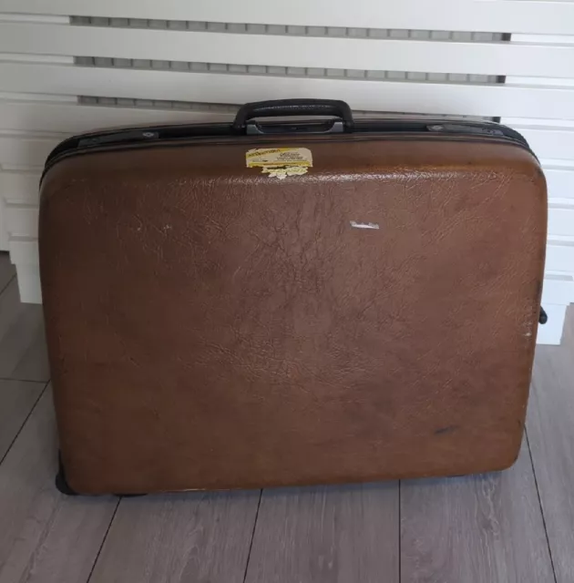 Vintage Samsonite Brown Tan Hard Shell Medium Suitcase Wheel & Handle Movie Prop