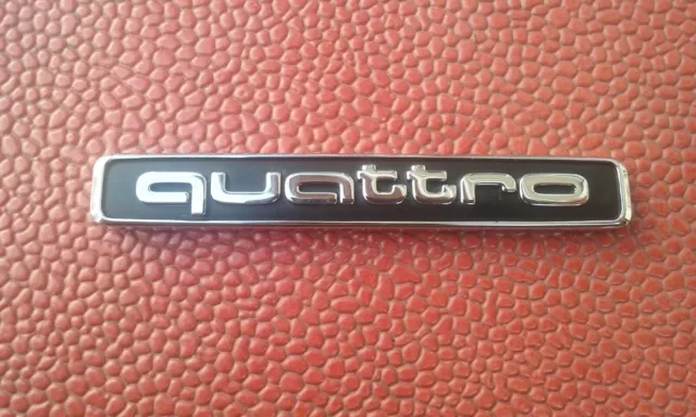 Audi A1 Q2 Q5 R8... "Quattro" Emblème Chrome Badge Emblem 8R0853737A 2Zz Oem