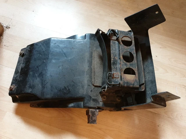 SUZUKI GSXR 1100 750 Battery Box Mudguard Streetfighter Harris Cafe Racer