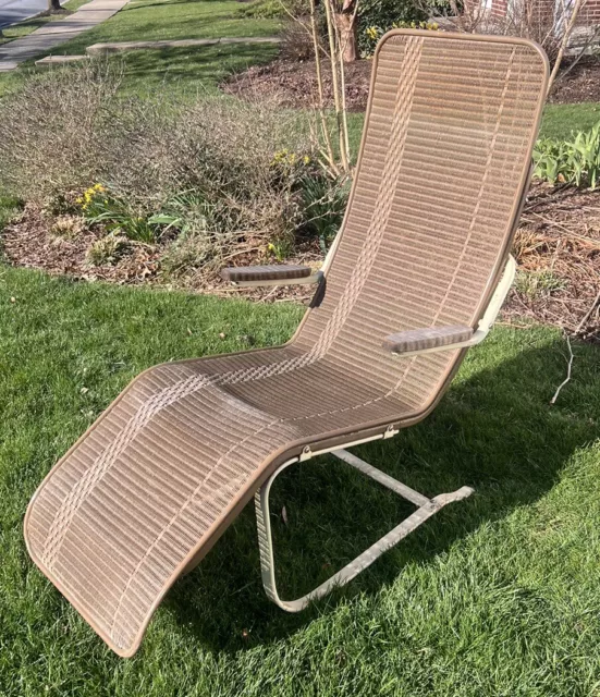 Vintage CHAISE LOUNGE CHAIR Lloyd Loom Flanders mid century modern patio wicker