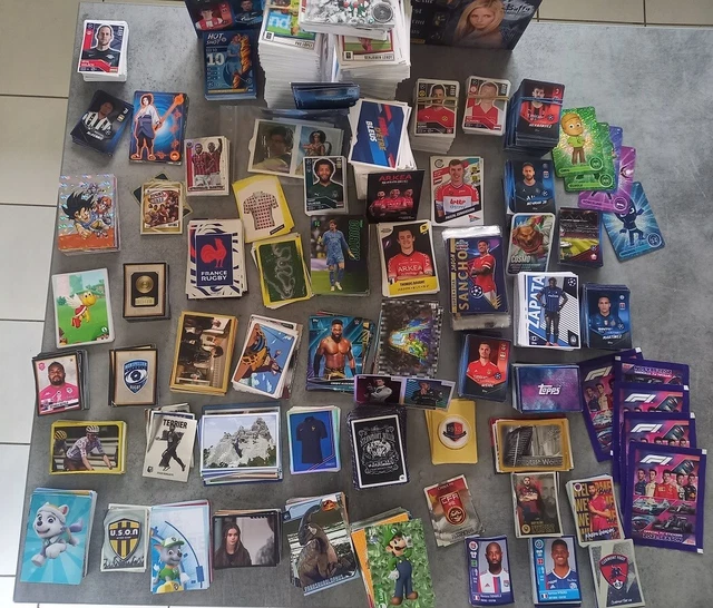 Lot De 220 Cartes De Foot Panini Et Topps - Cartes à Collectionner Non Sportives