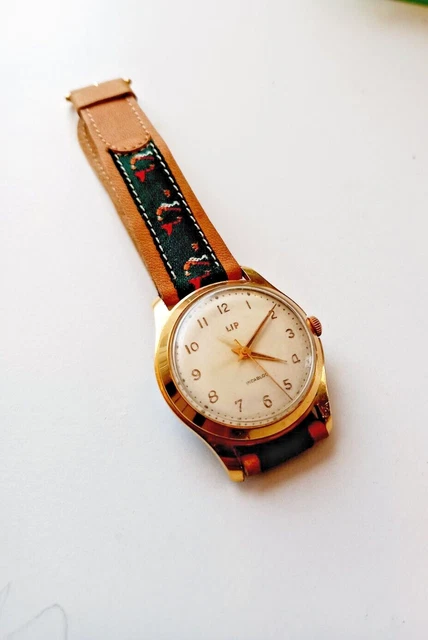 Montre Mécanique Ancienne Des Années 30 - Boîtier Plaqué Or 28mm - 7 Rubis - Ne Fonctionne Pas - Occasion