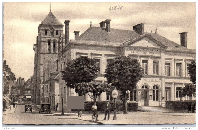 58 COSNE - hotel de ville et rue st jacques,