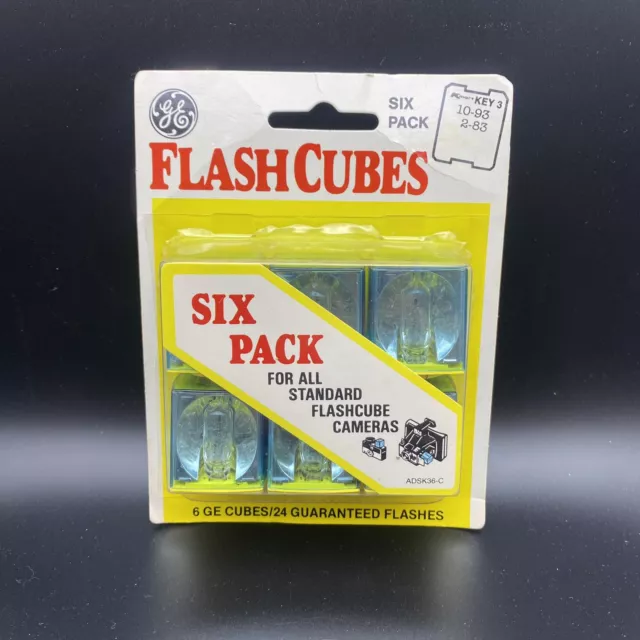 Nuevo de lote antiguo paquete de seis cubos de flash GE para cámaras de cubo de flash estándar stock antiguo de Kmart