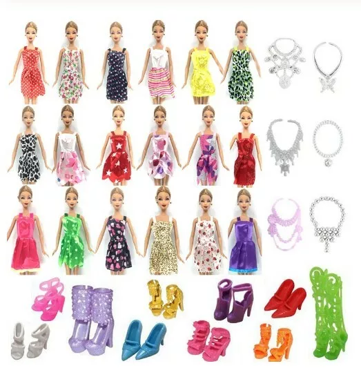 +  Idea Regalo Lotto 26 Pz Accessori Bambole Vestiti Collane Scarpe Doll Dress