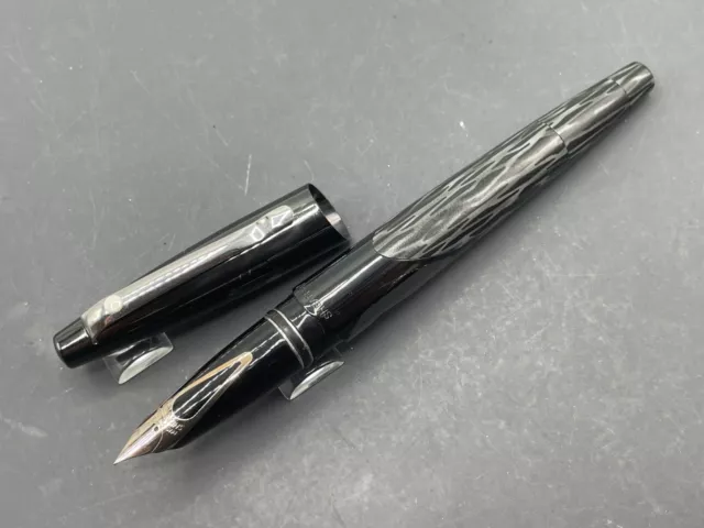 Sheaffer Intrigue Fountain Pen 14k Fine Silken Bark Black Cartridge/Converter