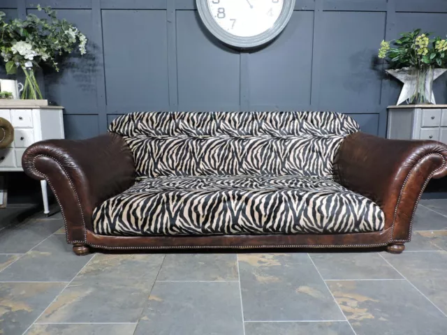 VINTAGE TETRAD OSCAR Chesterfield Restored and Re-Upholstered By Buffalo