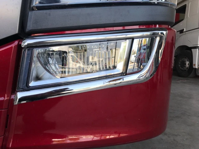 For Scania R / S Serie 2017-Up Chrome Fog Light Frame Trim 2 Pcs