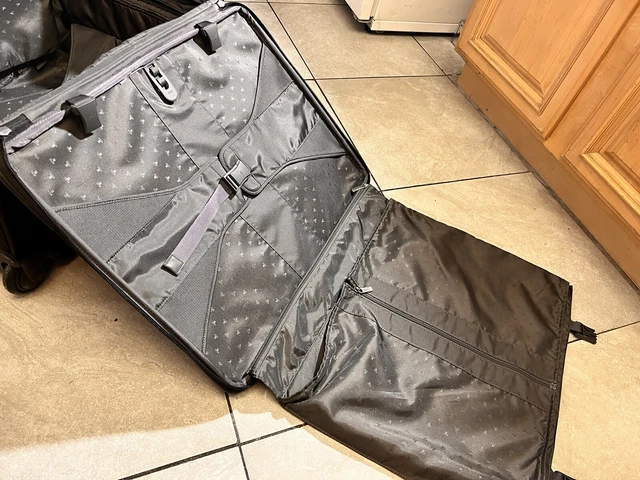 Tumi Alpha 22024D4 Upright Expandable Suitcase Luggage 2 Wheel Rolling Good 12