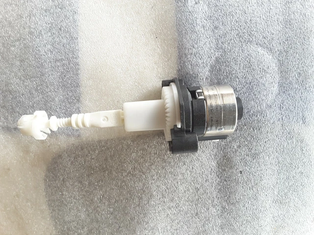 STELLMOTOR SCHEINWERFER AUDI A6 4F HELLA 163439-00 XENON 16343900 EUR 49,99 - DE
