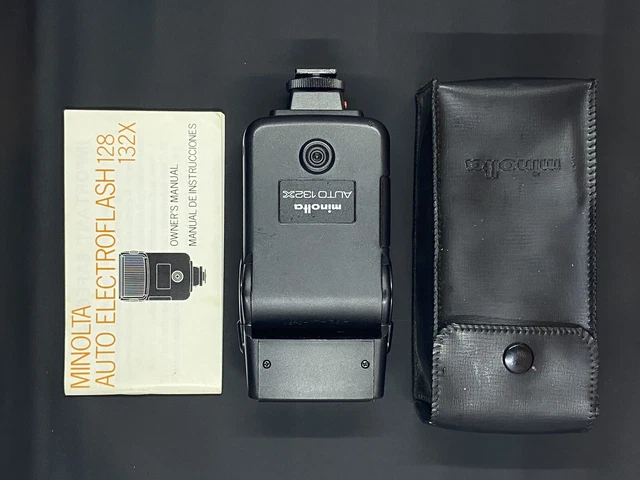 Minolta Auto 132X Shoe Mount Flash For Minolta 35mm Cameras With Case And Manual