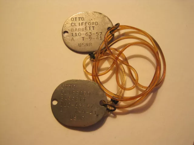 Rare WWII Navy pair of dog tags - early T-41 date - fingerprints on reverse