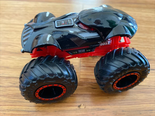 HOT WHEELS MONSTER Jam 1:64 Star Wars Darth Vader Monster Truck
