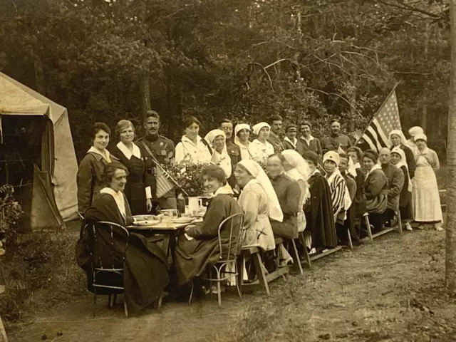 RPPC Postcard B&W WWI Hospital Party Nurses Military U.S. Army Soldiers 1919 2