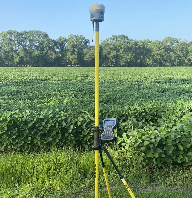 TRIMBLE R10 GNSS Receiver With Trimble TSC3 Access software and Roads
