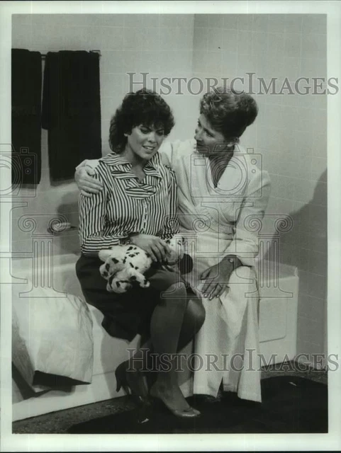 1982 Press Photo Erin Moran & Marion Ross in "Happy Days" airing on ABC