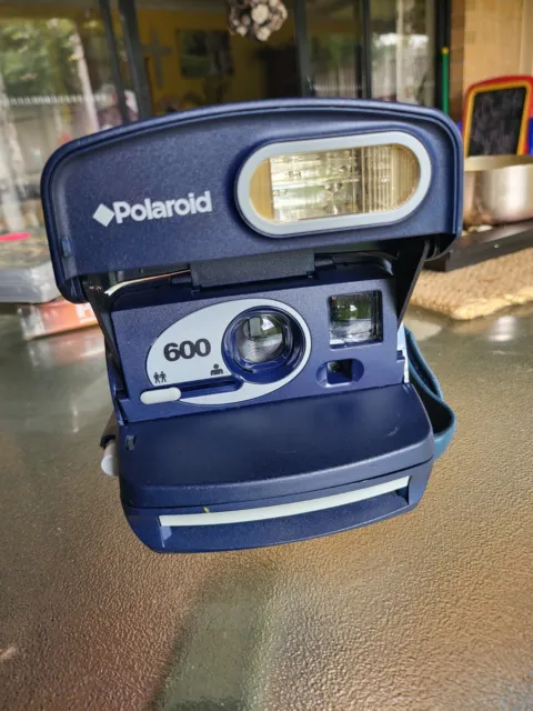Polaroid 600 OneStep Express Instant Film Blue Navy Vintage Camera Untested