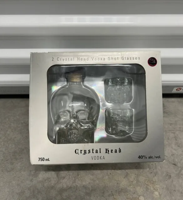 RARE VODKA CRYSTAL HEAD bottle 750 ml (empty) + 2 glasses with skull HALLOWEEN
