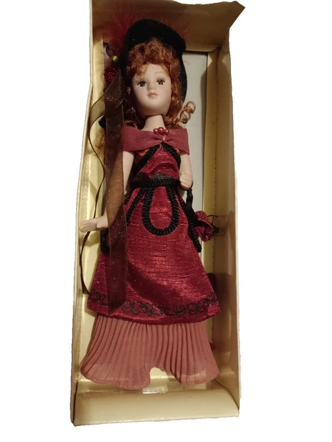Poupée de collection porcelaine First Lady - OPERA