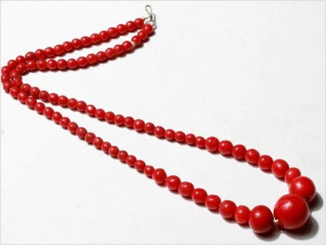 15" Vintage Czech Deco necklace 88 red gradual depression molded glass beads