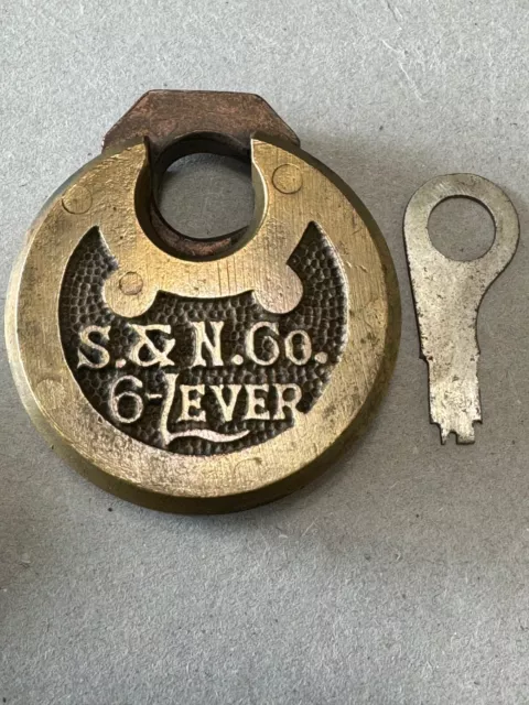 Rare S&N Co  VINTAGE EARLY 1900'S 6 LEVER PANCAKE PADLOCK  With Key