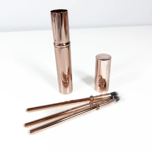 Juego de 3 piezas de pinceles de maquillaje de oro rosa Cala.  NUEVO