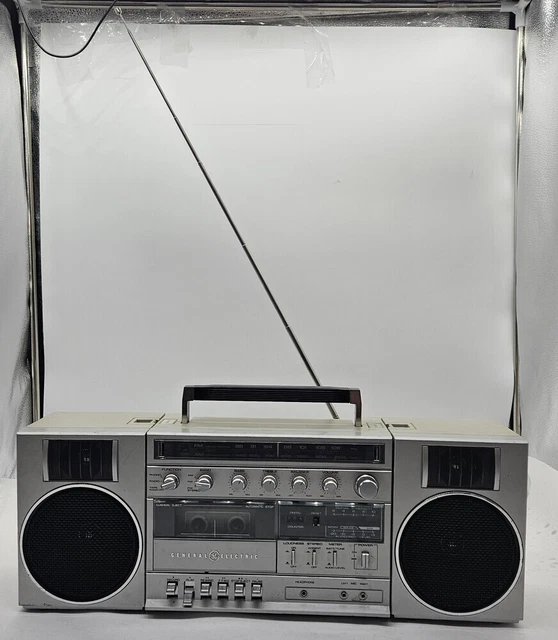 VINTAGE GE GENERAL Electric Boombox Stereo 35263D Cassette Player