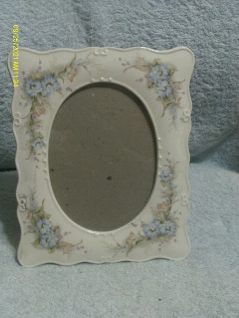 Enesco Photo Frame Flowers Holds A 4.5" X 6.5" Photo