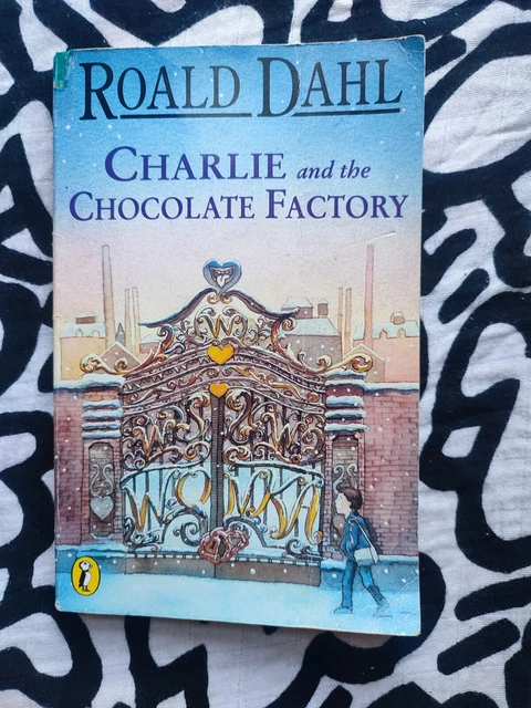 VINTAGE ROALD DAHL Charlie and the Chocolate Factory paperback book £3. ...