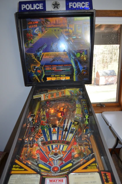 1989 Williams Police Force Pinball Machine