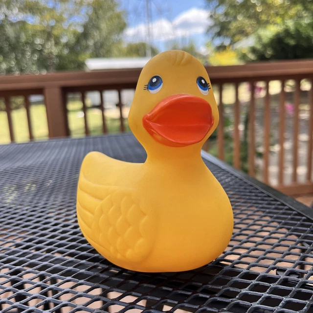 VINTAGE 1995 SHELCORE Rubber Duck Ernies Duckie Yellow Blue Eyes 5