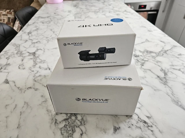 Blackvue 4K UHD Dashcam, Speicherkarte + Blackvue Power Magic Ultra Akku