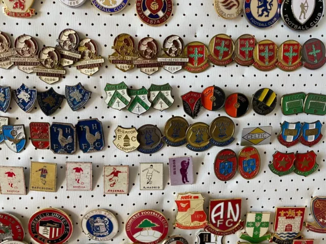 1960's Brittish Vintage Enamel Pin Football Badges: *Choose from list*