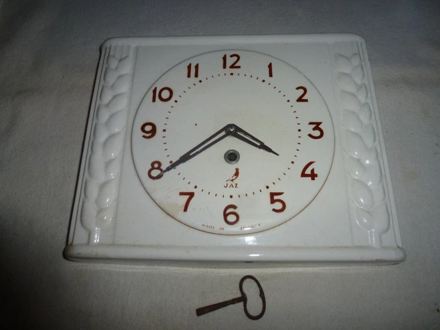 Horloge Murale Ancienne JAZ En Céramique - Crème Et Marron, France 1940/50