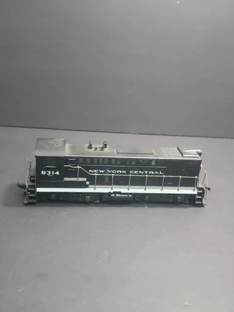 Vtg Ho Scale Athearn New York Central 9314 Powered Diesel Locomotive Model Train