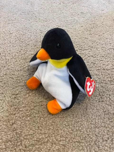 Ty Beanie Baby Waddle - MWMT (Penguin 1995)