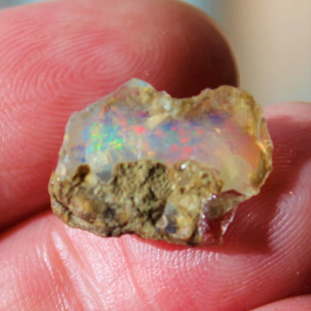 Opale de Feu Brute Multicolore d'Ethiopie de 4,700 ct