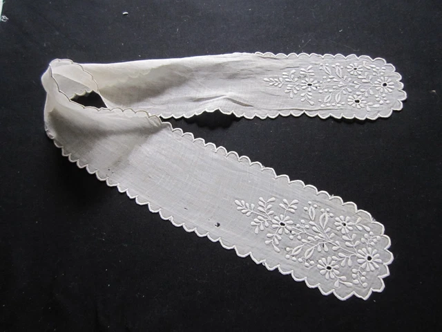 Barbe De Coiffe XIXe En Linon Brodé – 140x12 Cm, Belle Époque, France