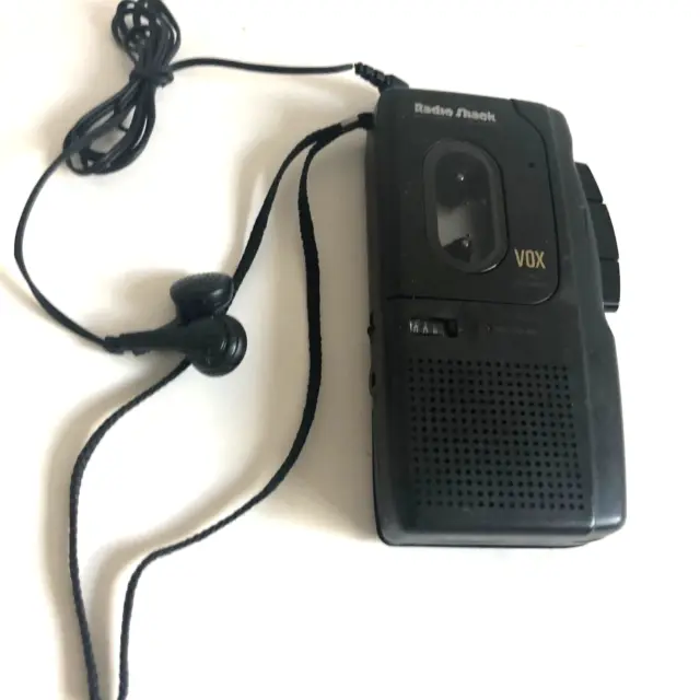 Radio Shack  Micro 17 Cassette Recorder with headphones Model 14-1178