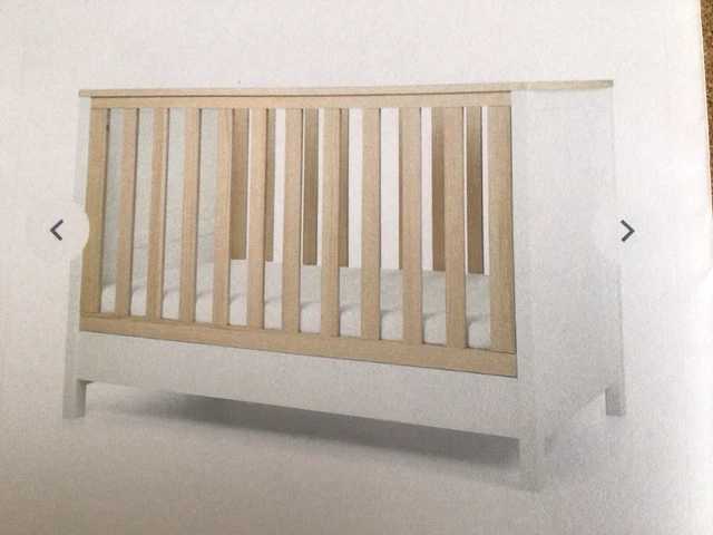 MAMAS PAPAS Harwell Convertible Cot Bed with Mattress In Natural