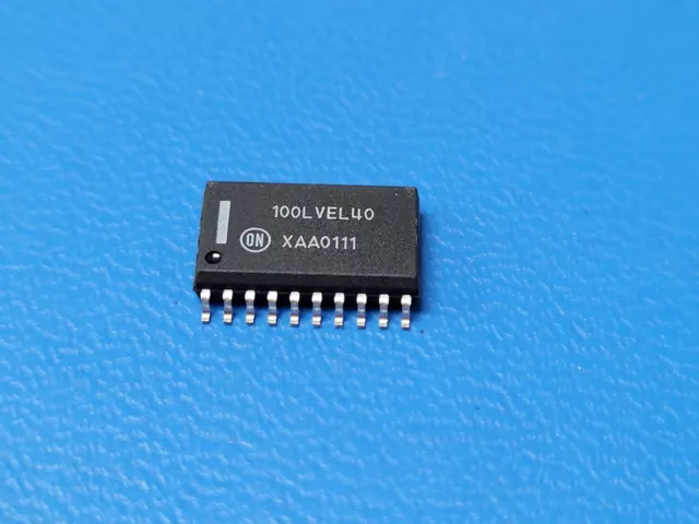 (1) MC100LVEL40DW MOT Phase Frequency Detector IC 20-SOIC (0.295", 7.50mm Width)
