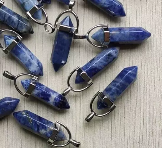 Un Pendentif Sodalite en pierre Naturelle, Collier, cordon offert