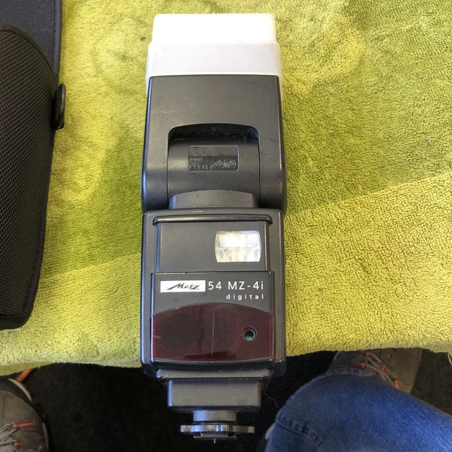 Metz Mecablitz 54 MZ-4i Flash for Nikon 6