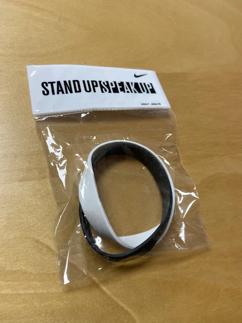Nike STAND UP SPEAK UP シリコンバンド 2個セット Nike STAND UP SPEAK UP シリコンバンド 2個セット ✓NIKE STAND