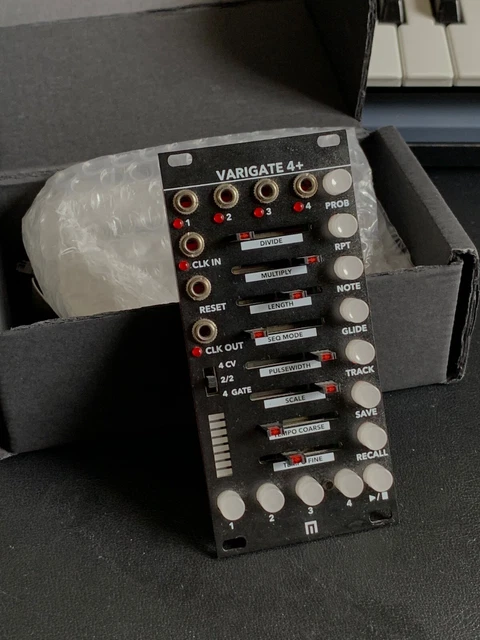 鍵盤楽器 Malekko Heavy Industry Varigate 8+ Malekko Voltage Block